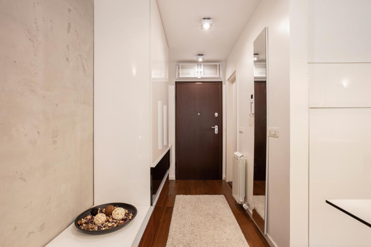 Apartment Leo Modern Urban Stay, Self Check-in, Free Garage