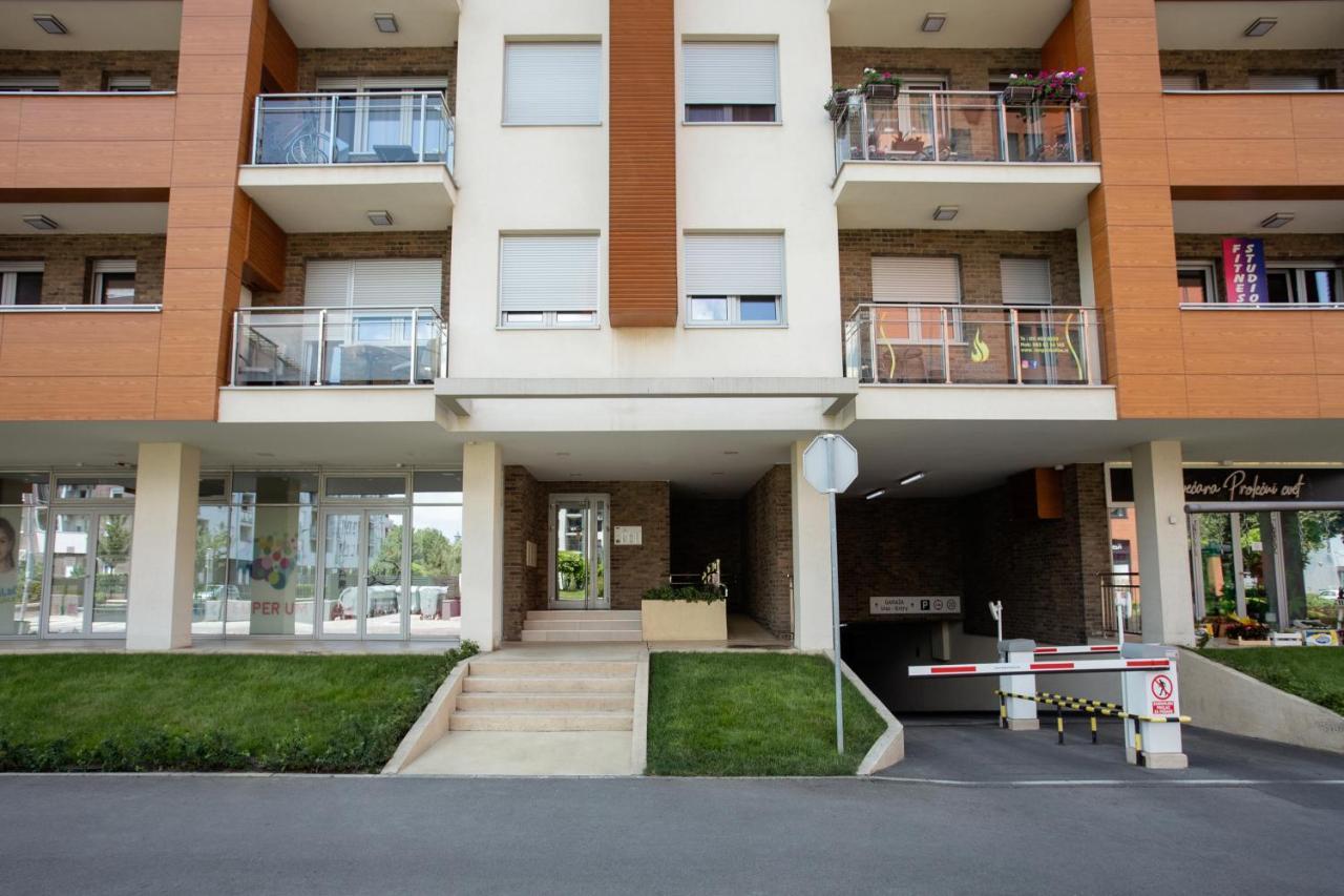 Leo Modern Urban Stay, Self Check-in, Free Garage Belgrade